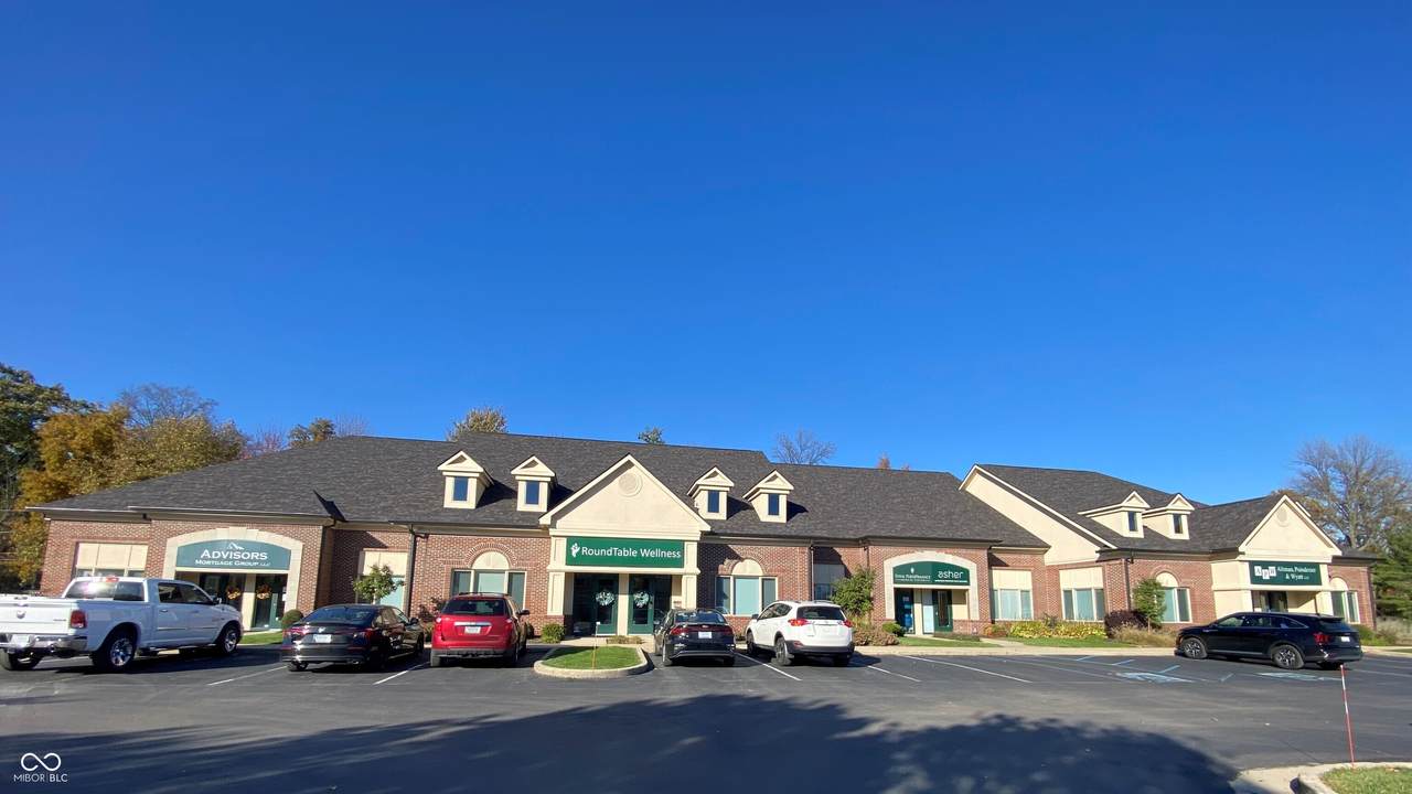 90 Executive Drive - Photo 1