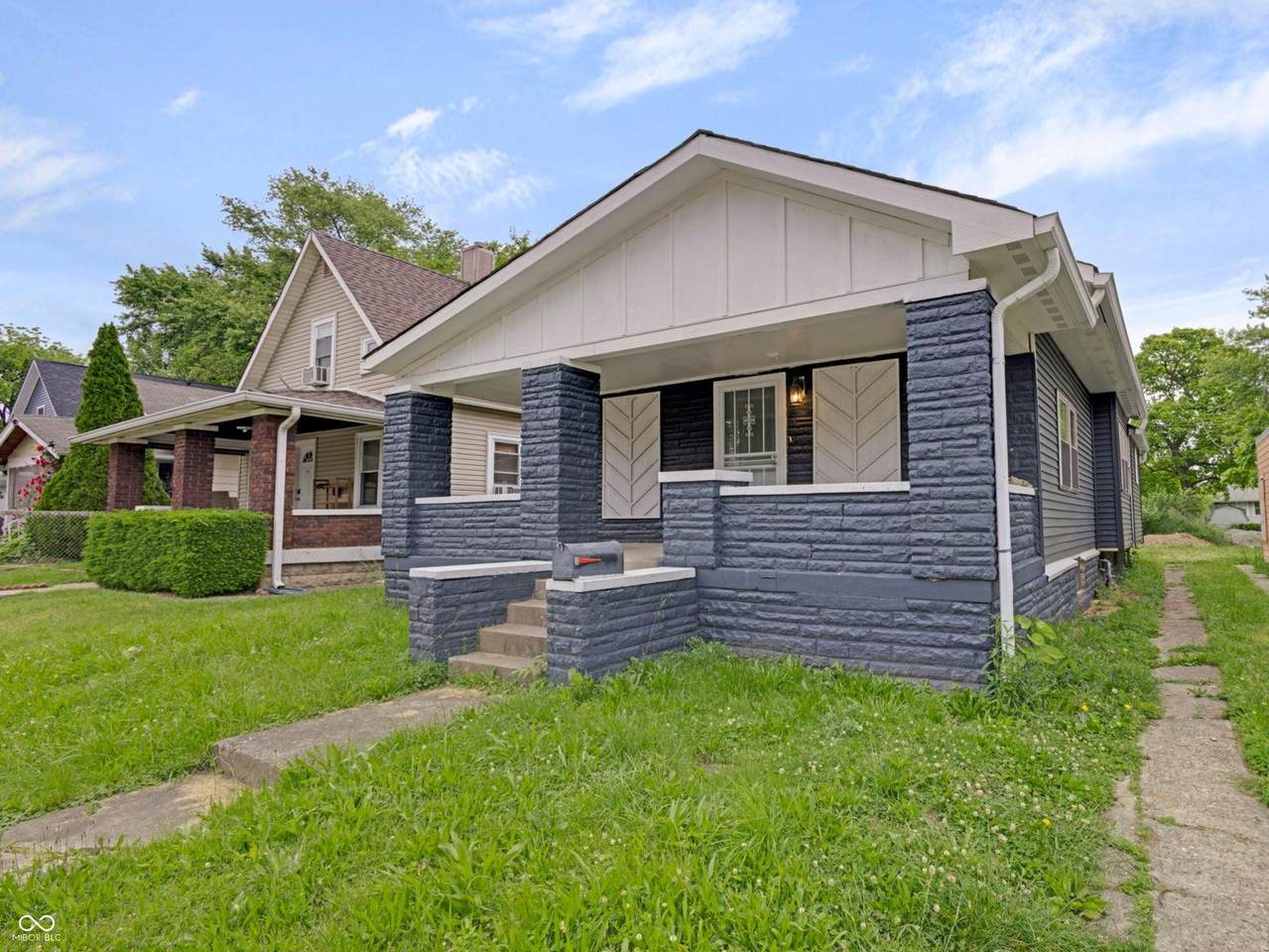 1411 Grant Avenue - Photo 1