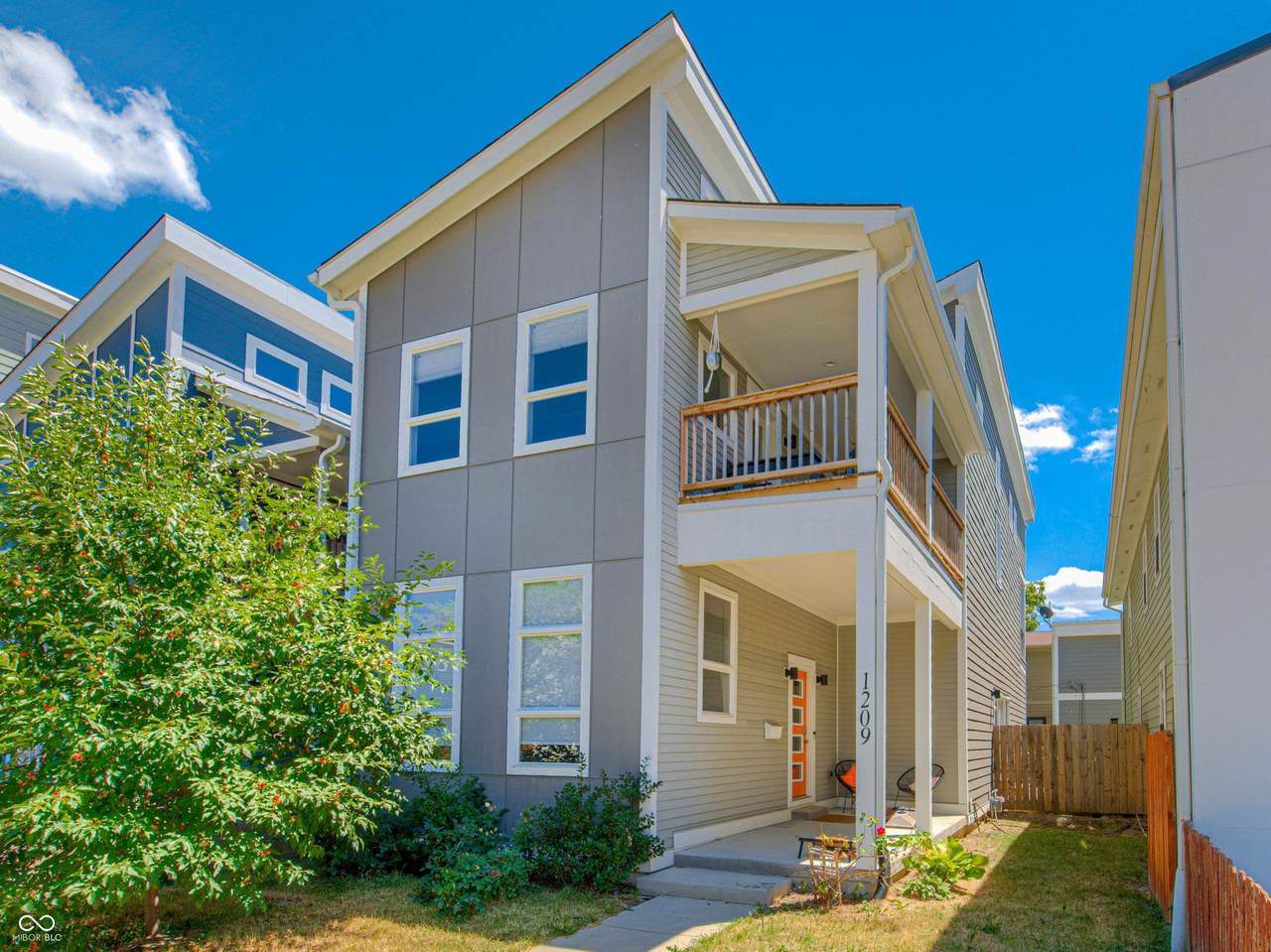 1209 Cottage Avenue - Photo 1