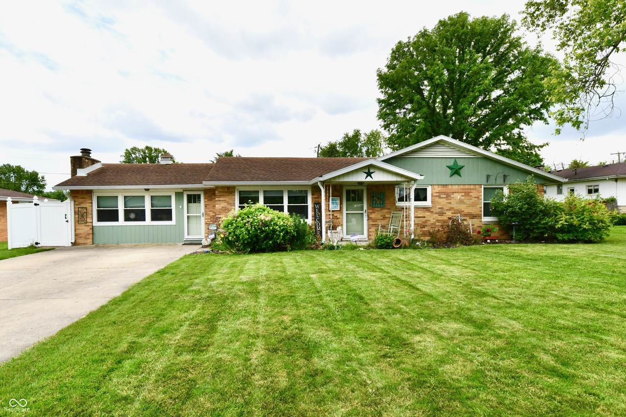 121 Mulberry Drive - Photo 1