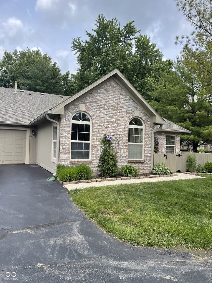7536 Briarstone Drive - Photo 1