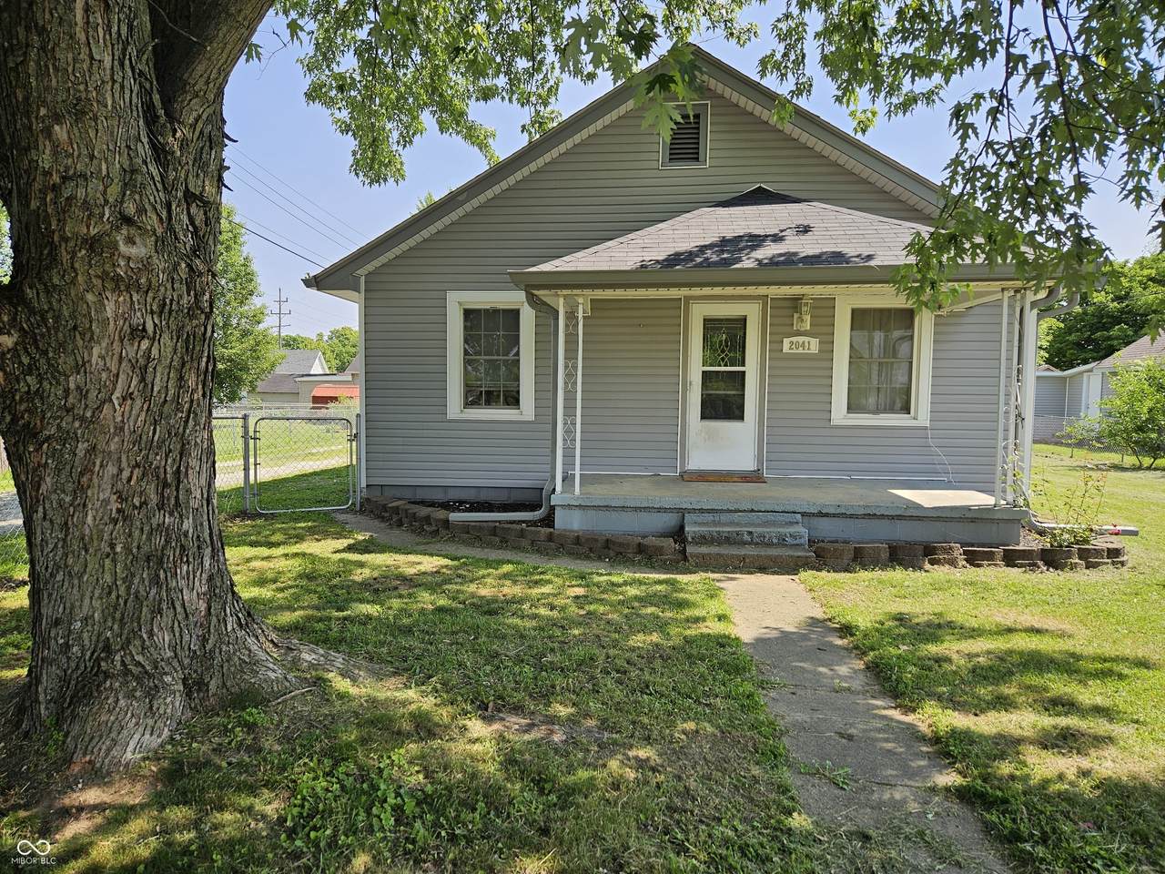 2041 Mckinley Avenue - Photo 1