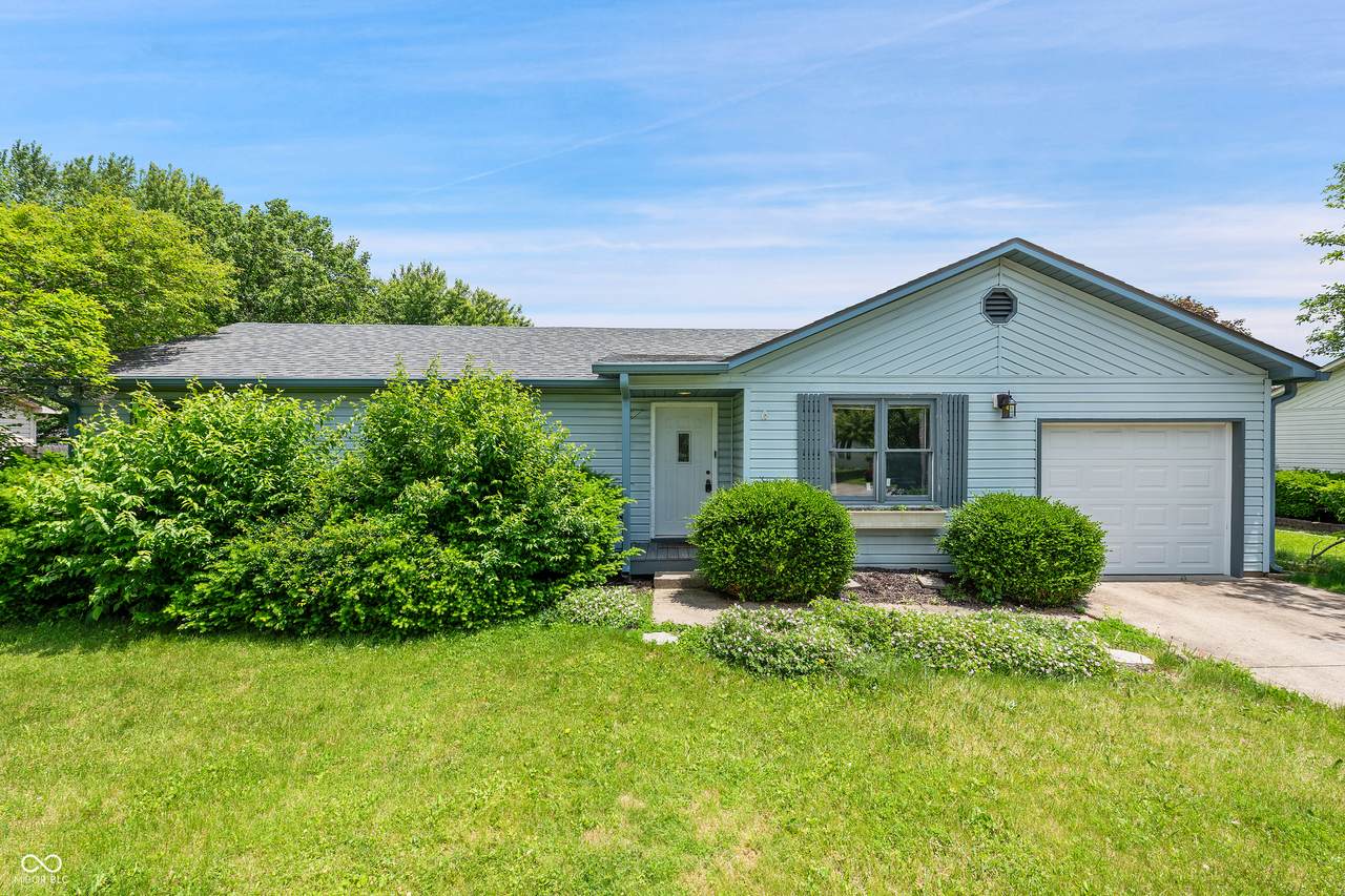 5380 Collett Drive - Photo 1