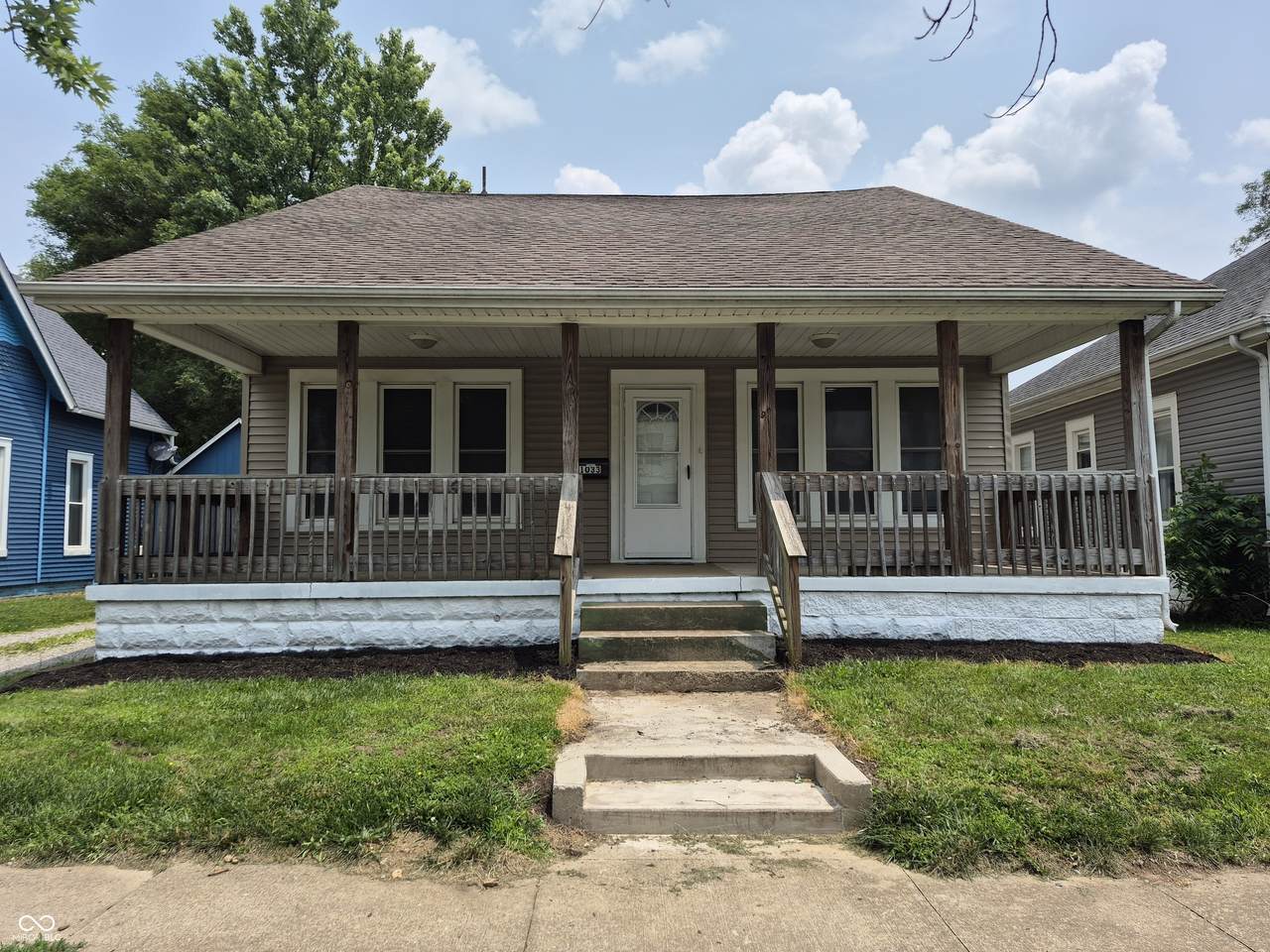 1033 Cottage Avenue - Photo 1