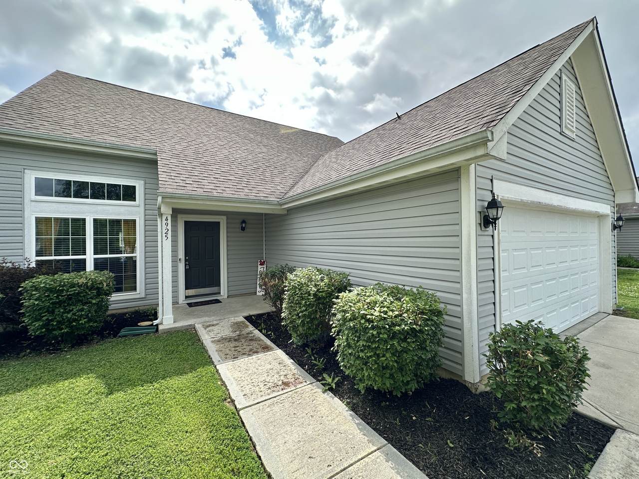 4925 Chip Shot Lane - Photo 1
