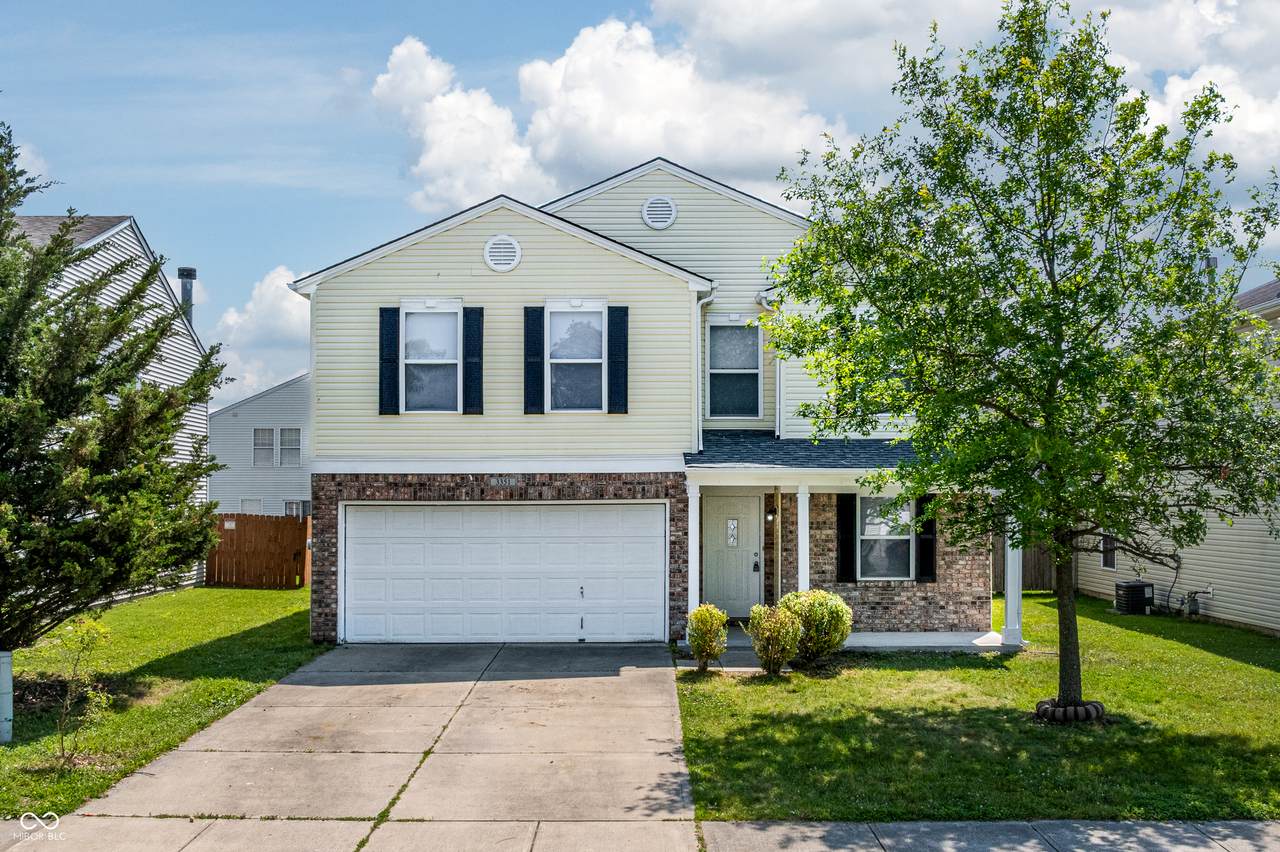 3351 Summer Breeze Circle - Photo 1