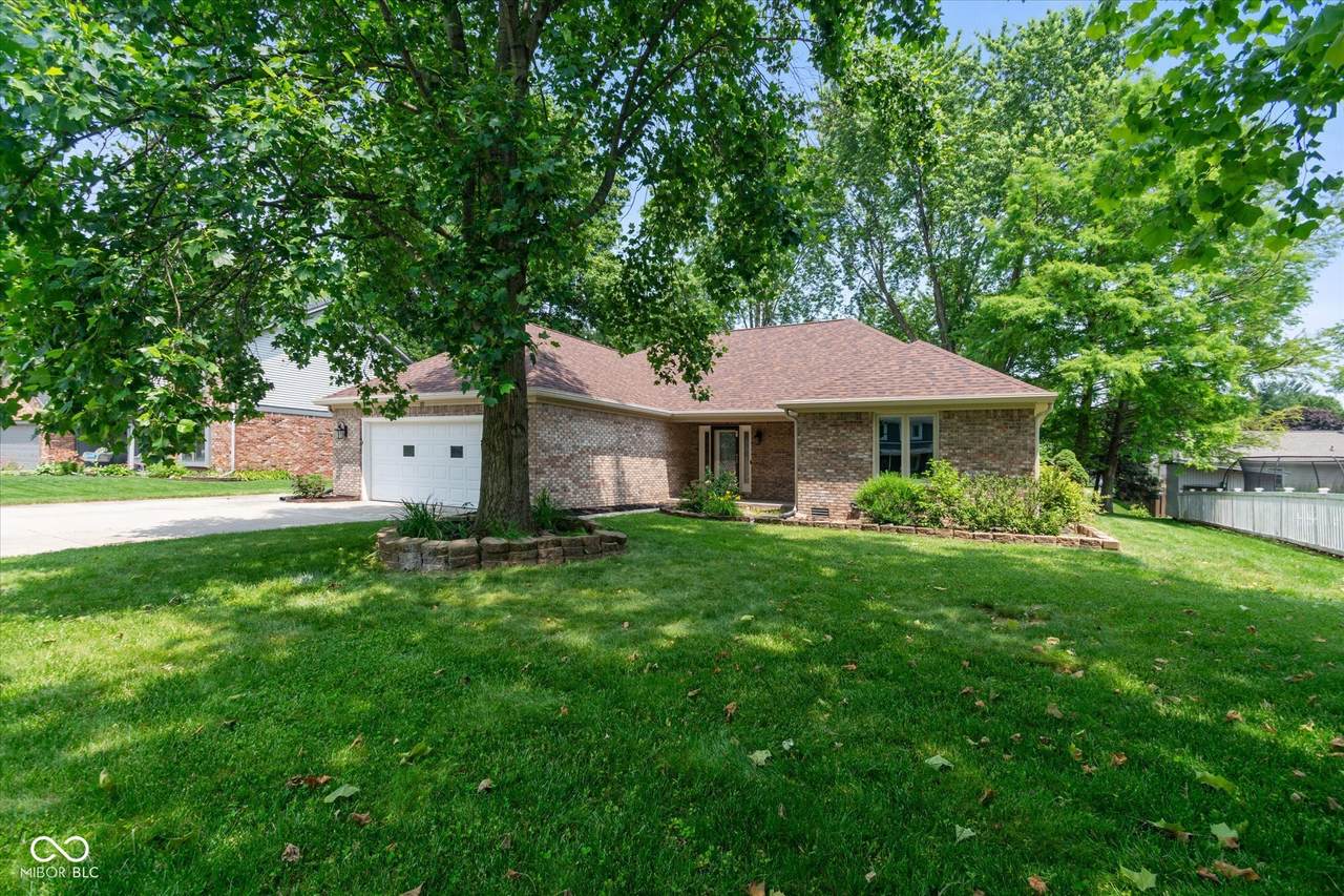 180 Hollowview Drive - Photo 1