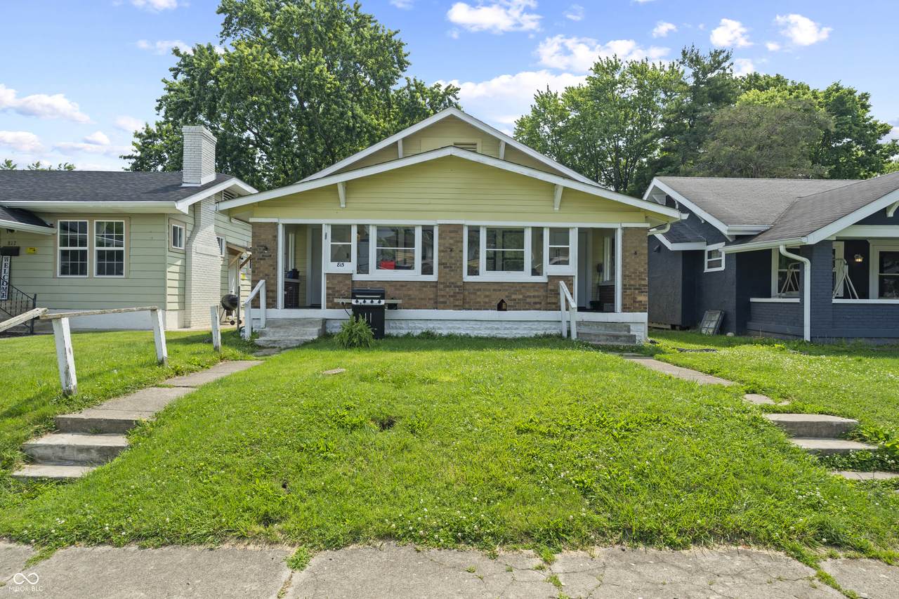 813 Denny Street - Photo 1