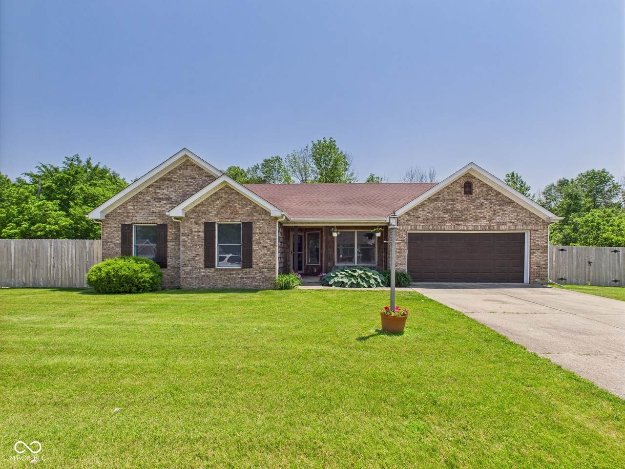 114 Bluebird Lane - Photo 1