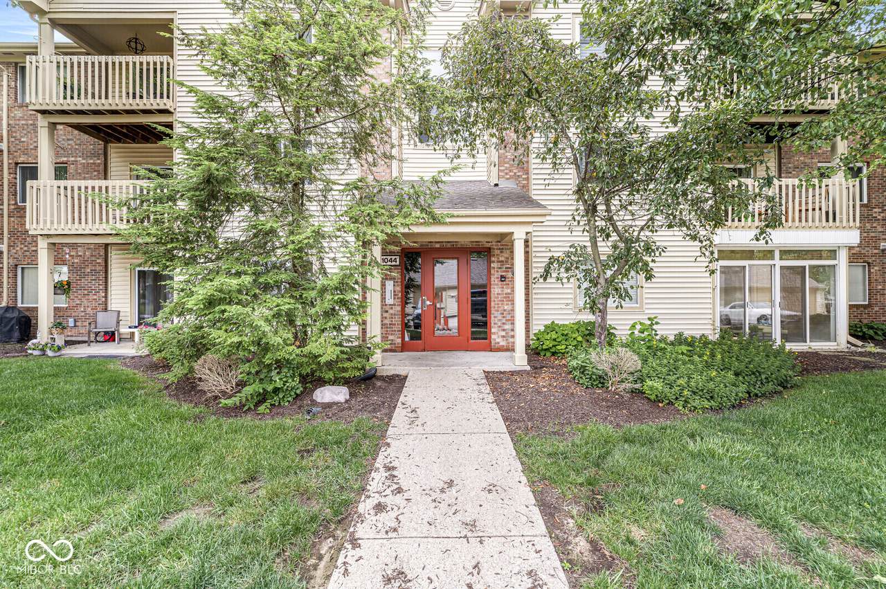 1044 Timber Creek Drive - Photo 1