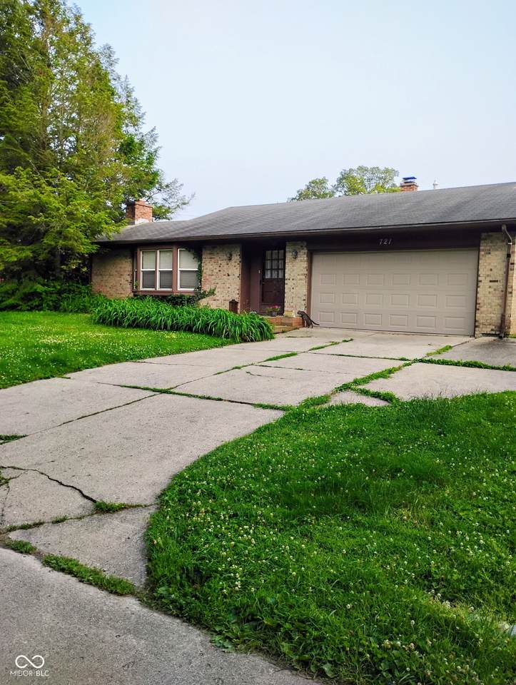 721 Maplewood Avenue - Photo 1