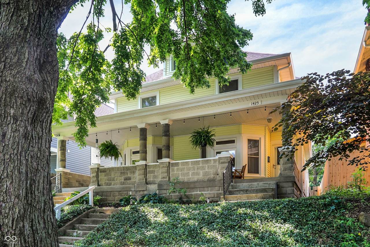 1425 Sturm Avenue - Photo 1