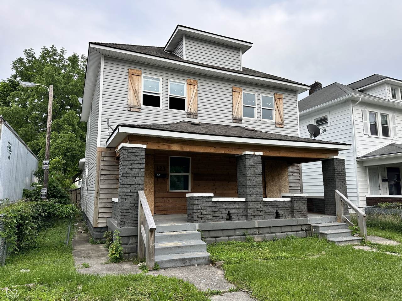 121-123 Euclid Avenue - Photo 1