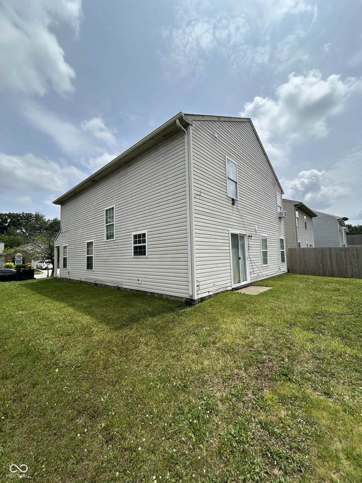 4264 Village Trace Drive - Photo 1