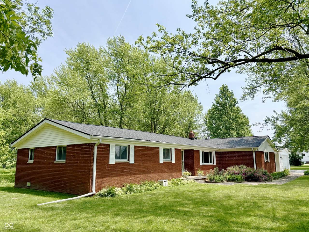 725 State Road 75 - Photo 1