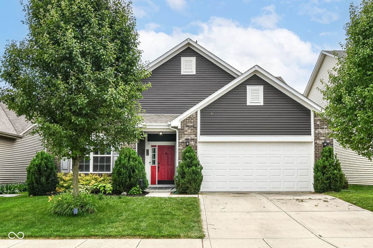 561 Farnham Drive - Photo 1