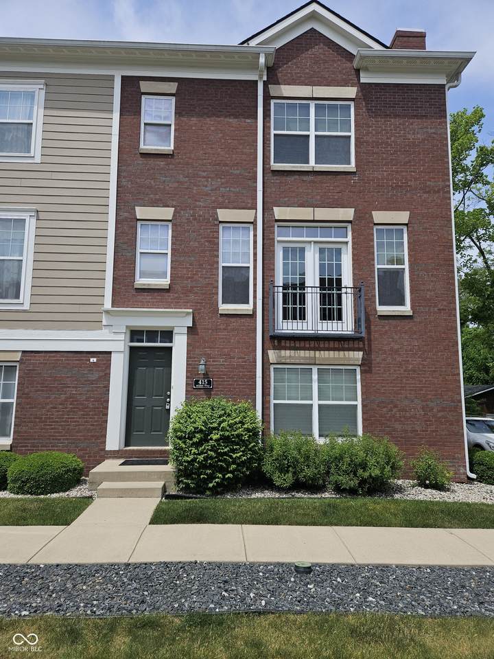415 Alden Way - Photo 1