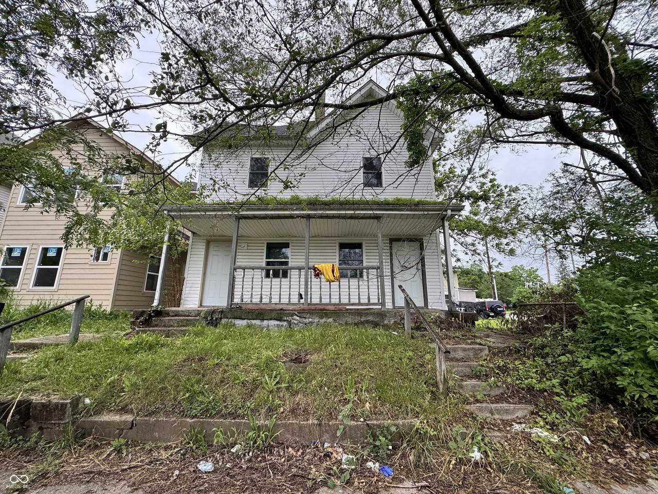 2858 & 2860 Kenwood Avenue - Photo 1