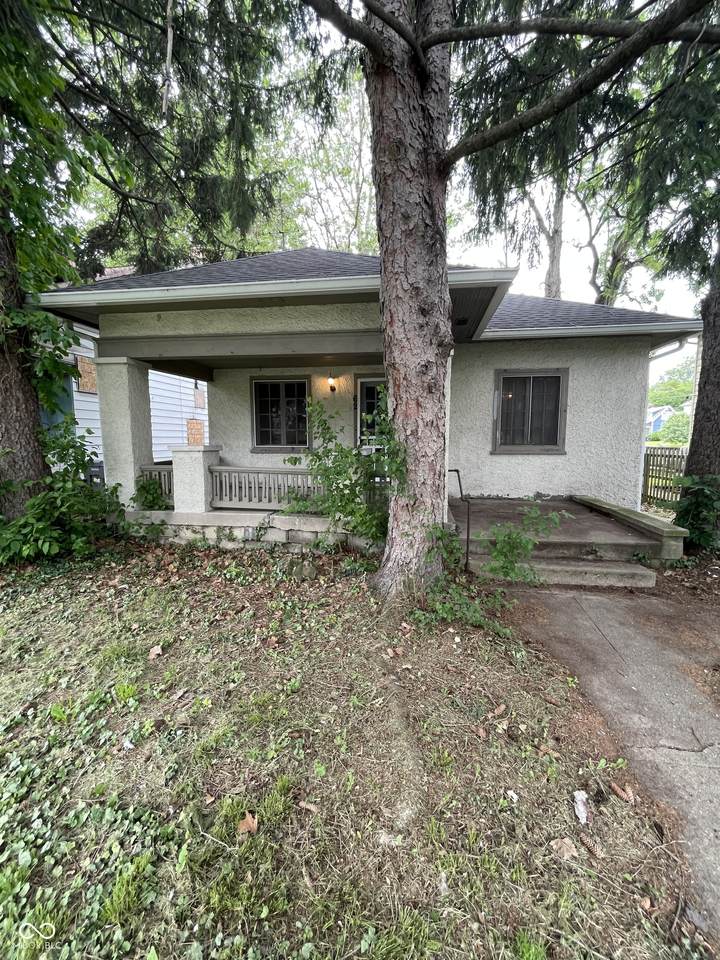 62 Sheridan Avenue - Photo 1