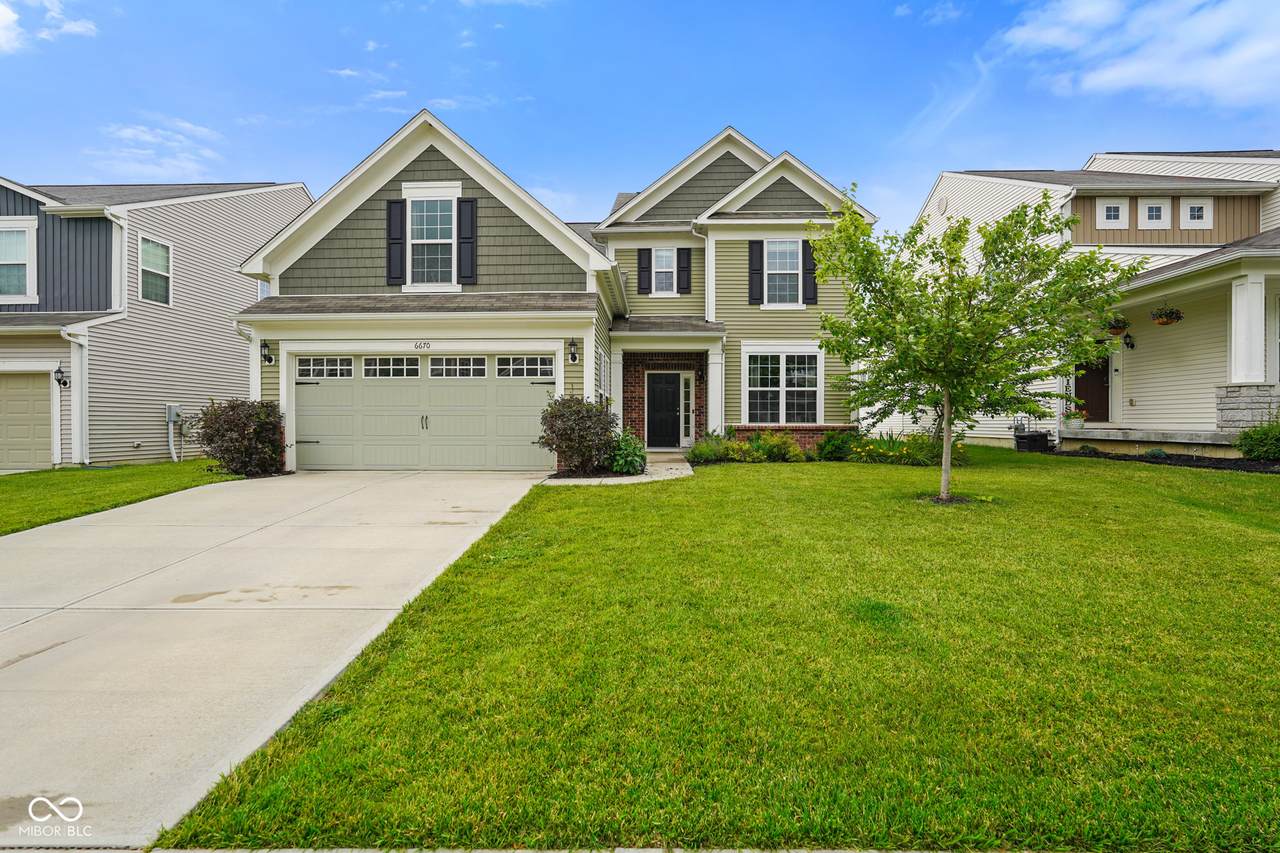 6670 Shooting Star Drive - Photo 1