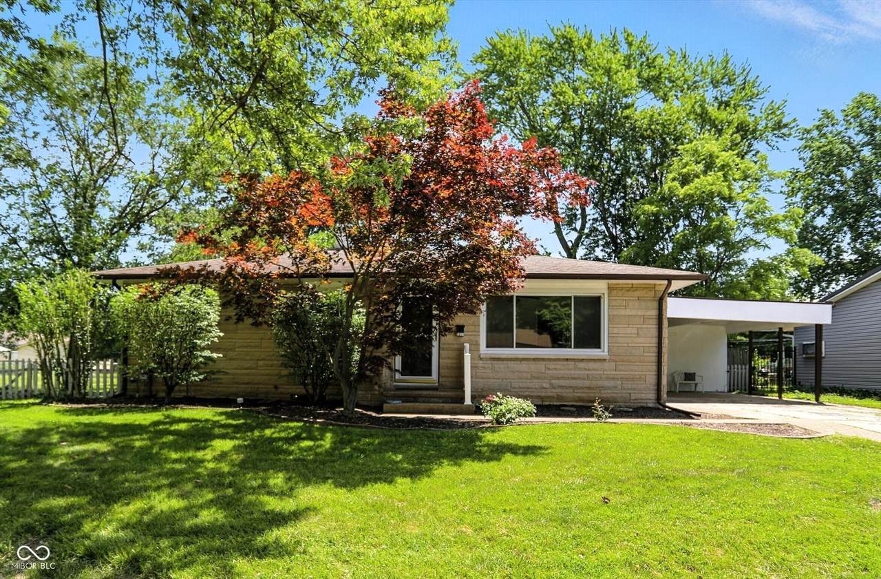 2811 Beech Drive - Photo 1