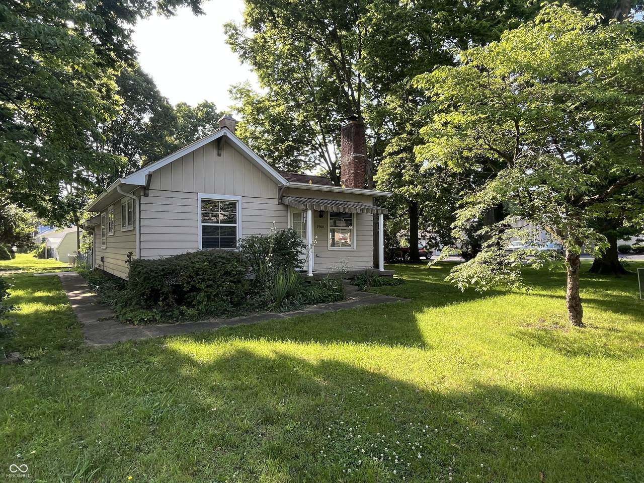 1900 25th Street - Photo 1