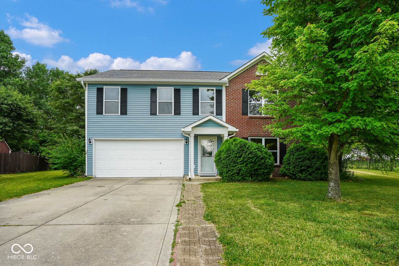 8047 Red Barn Circle - Photo 1