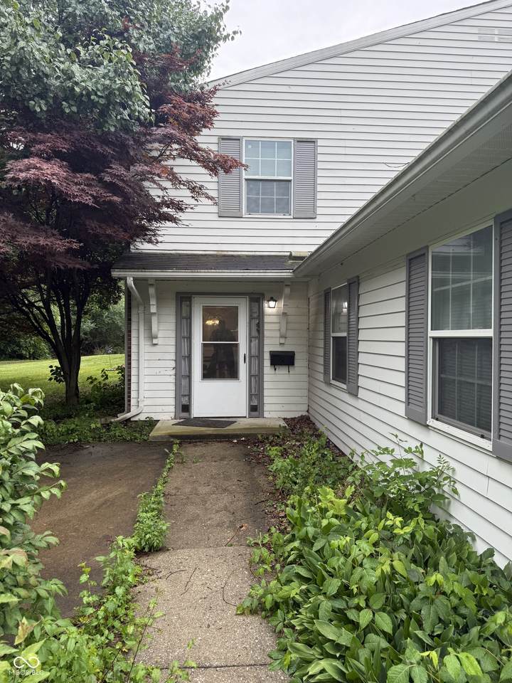 4404 London Court - Photo 1
