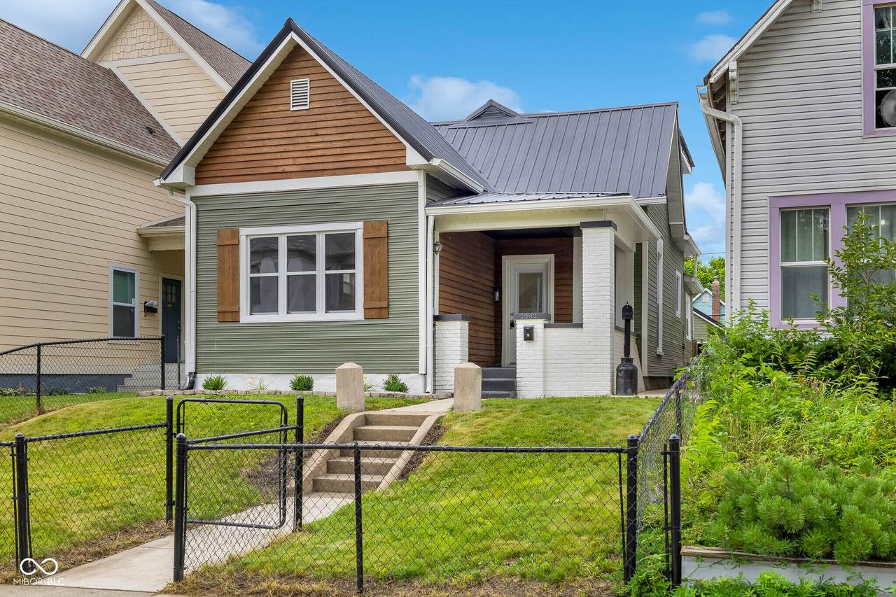 1302 Hoyt Avenue - Photo 1