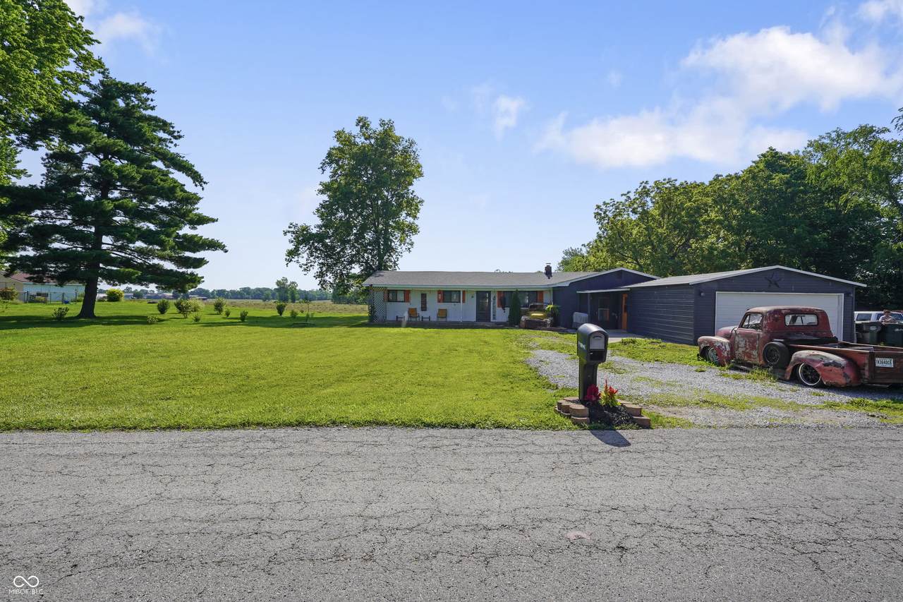 2911 200 W Road - Photo 1