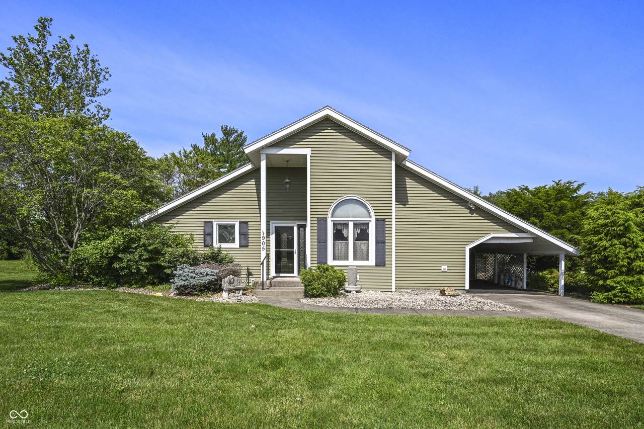 905 Hamilton Drive - Photo 1