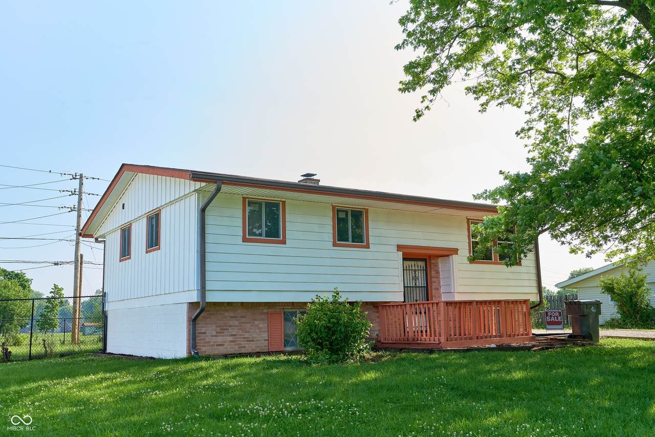 2606 Shakespeare Drive - Photo 1