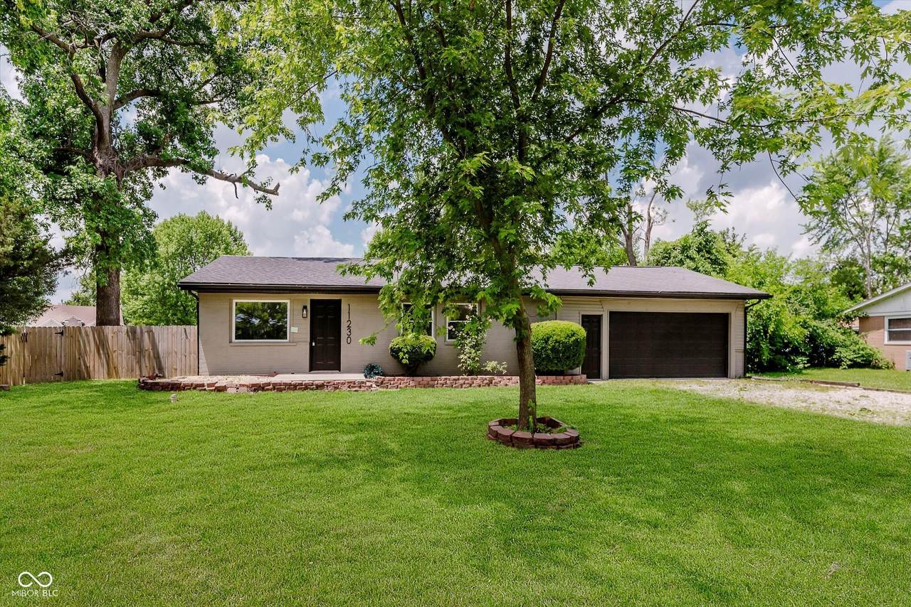11230 College Avenue - Photo 1