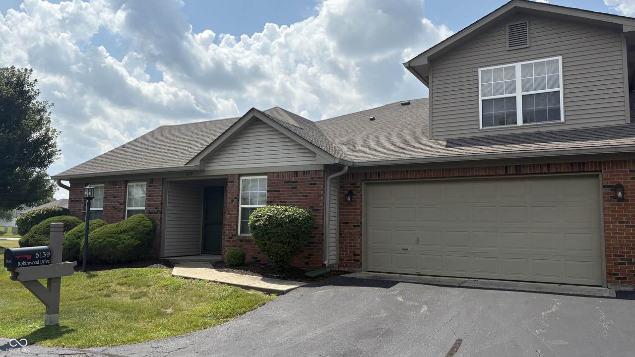 6139 Robinwood Drive - Photo 1