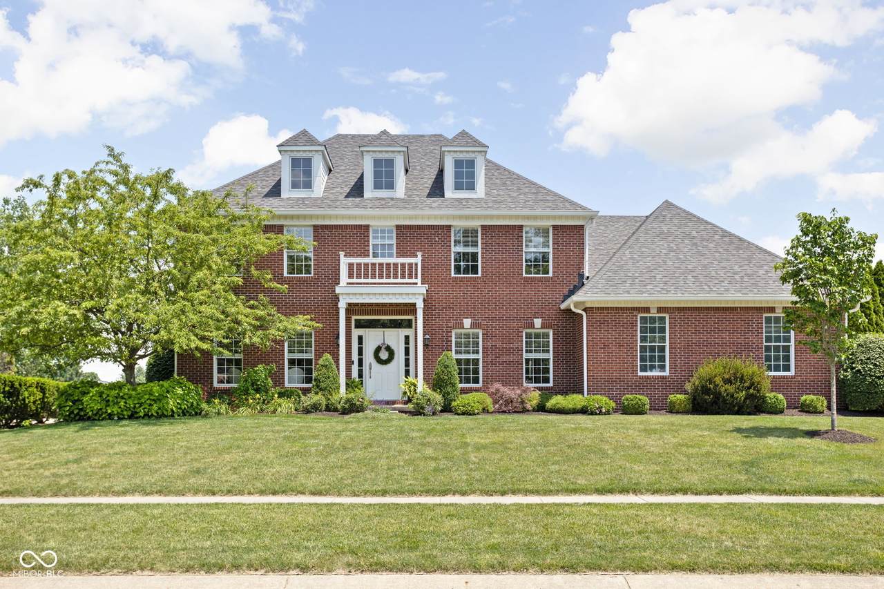 4415 Summer Drive - Photo 1