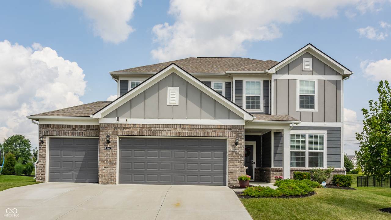 6902 Diamondleaf Way - Photo 1