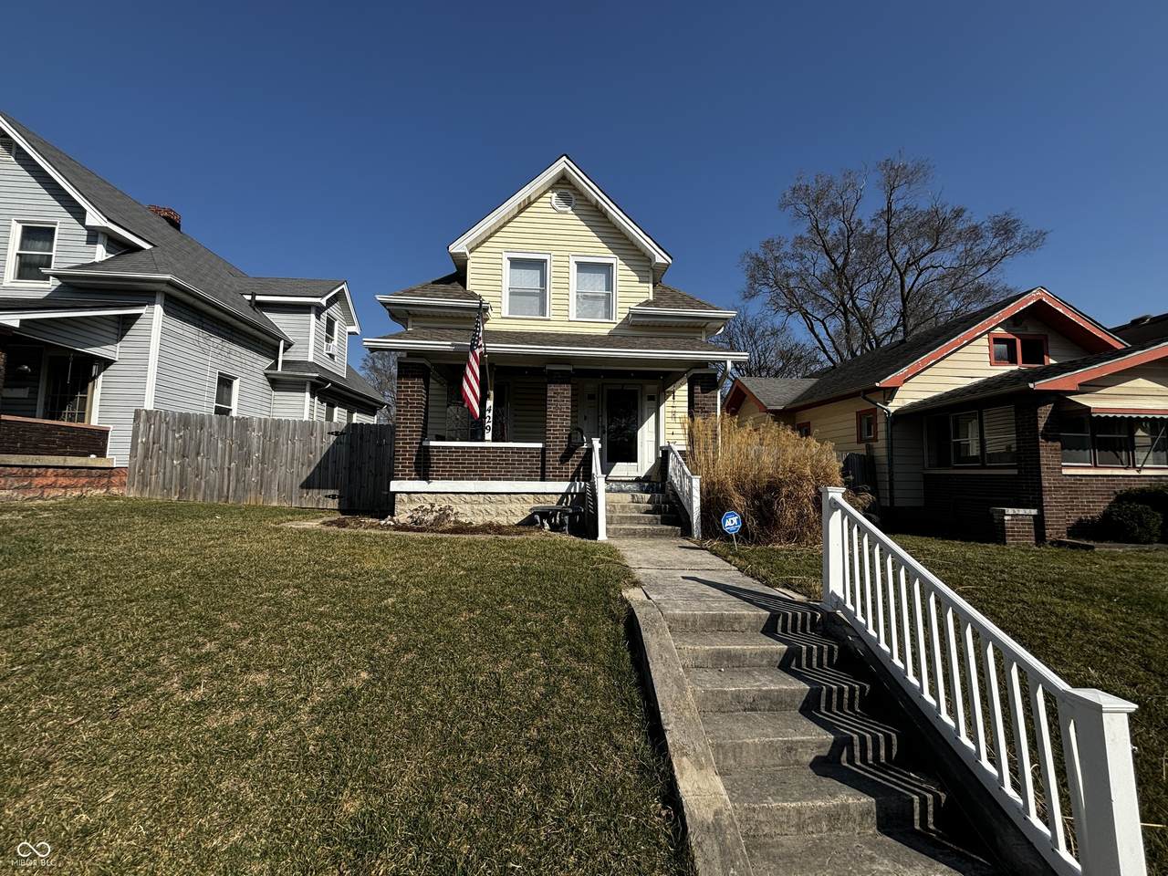 429 Wallace Avenue - Photo 1