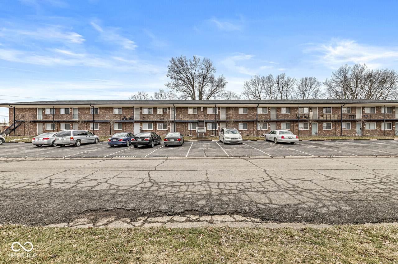 10301 Medallion Drive - Photo 1