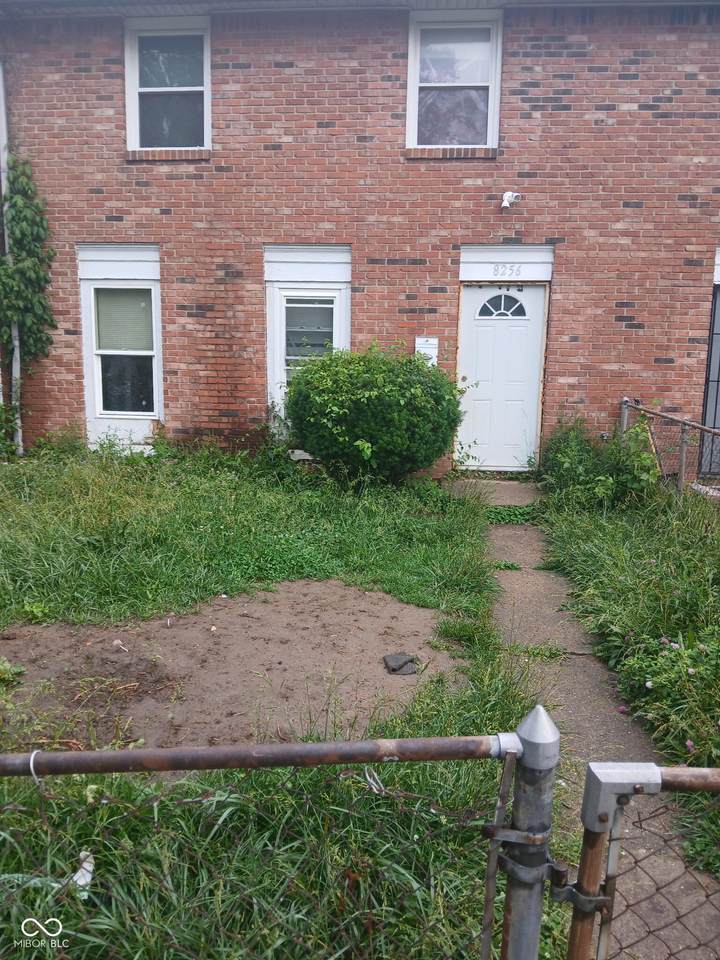 8256 Meadowlark Drive - Photo 1