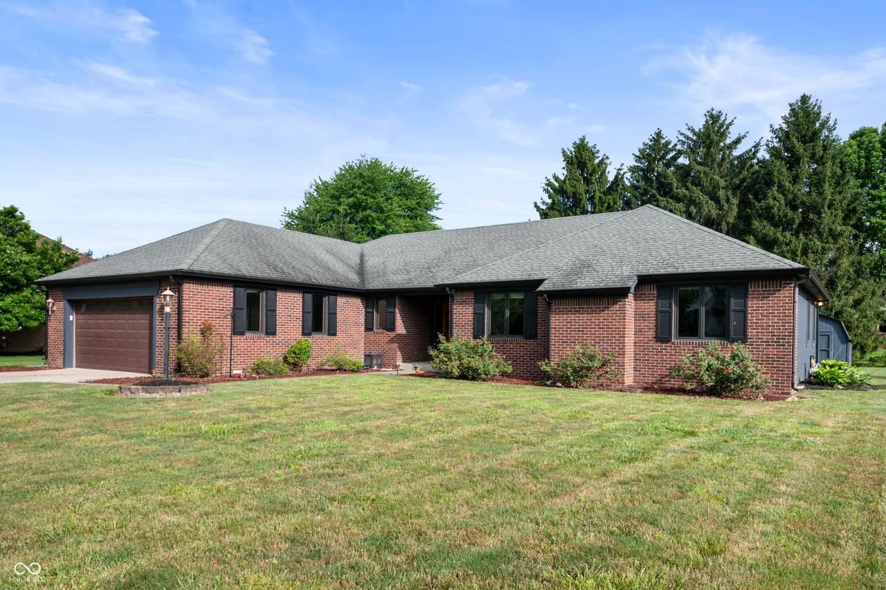 180 Wellington Parkway - Photo 1