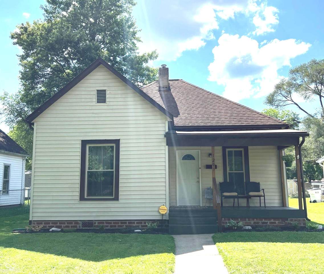 1203 6th Street - Photo 1