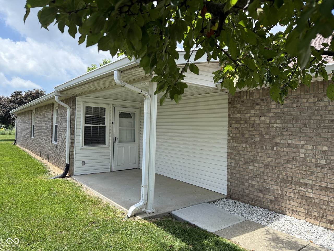951 Plaza Drive - Photo 1