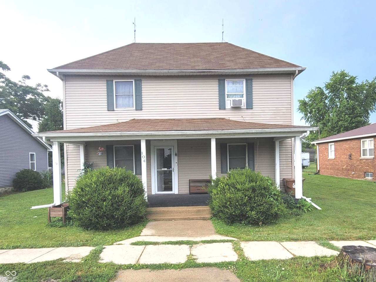 104 Pine Street - Photo 1