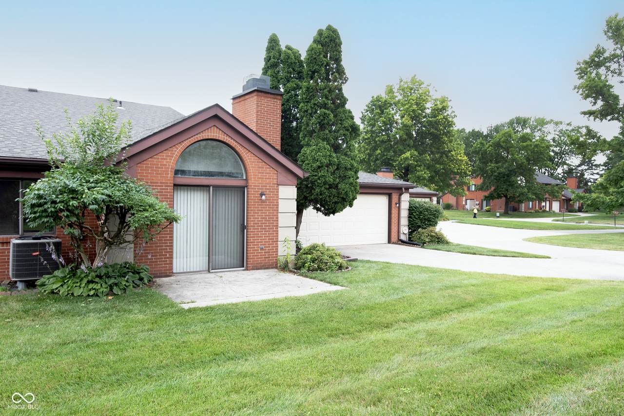 2263 Golden Oaks - Photo 1
