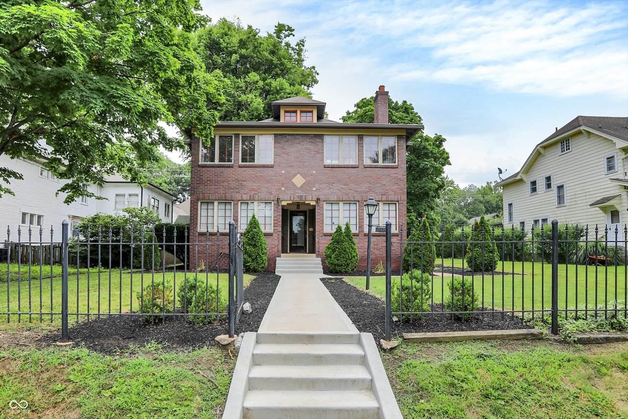 687 Woodruff Place West Drive - Photo 1