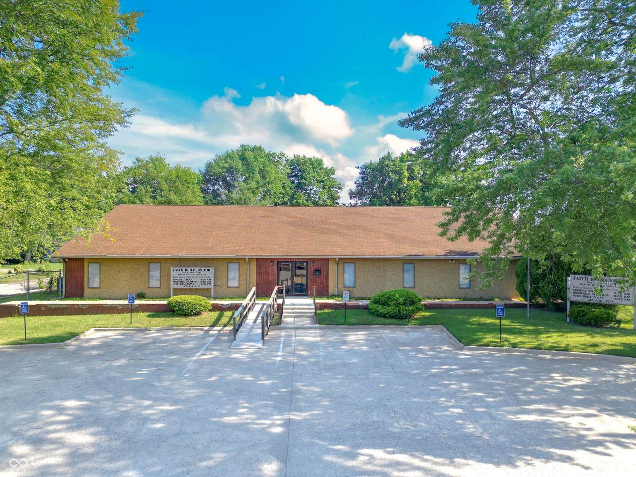 1104 30th Street - Photo 1
