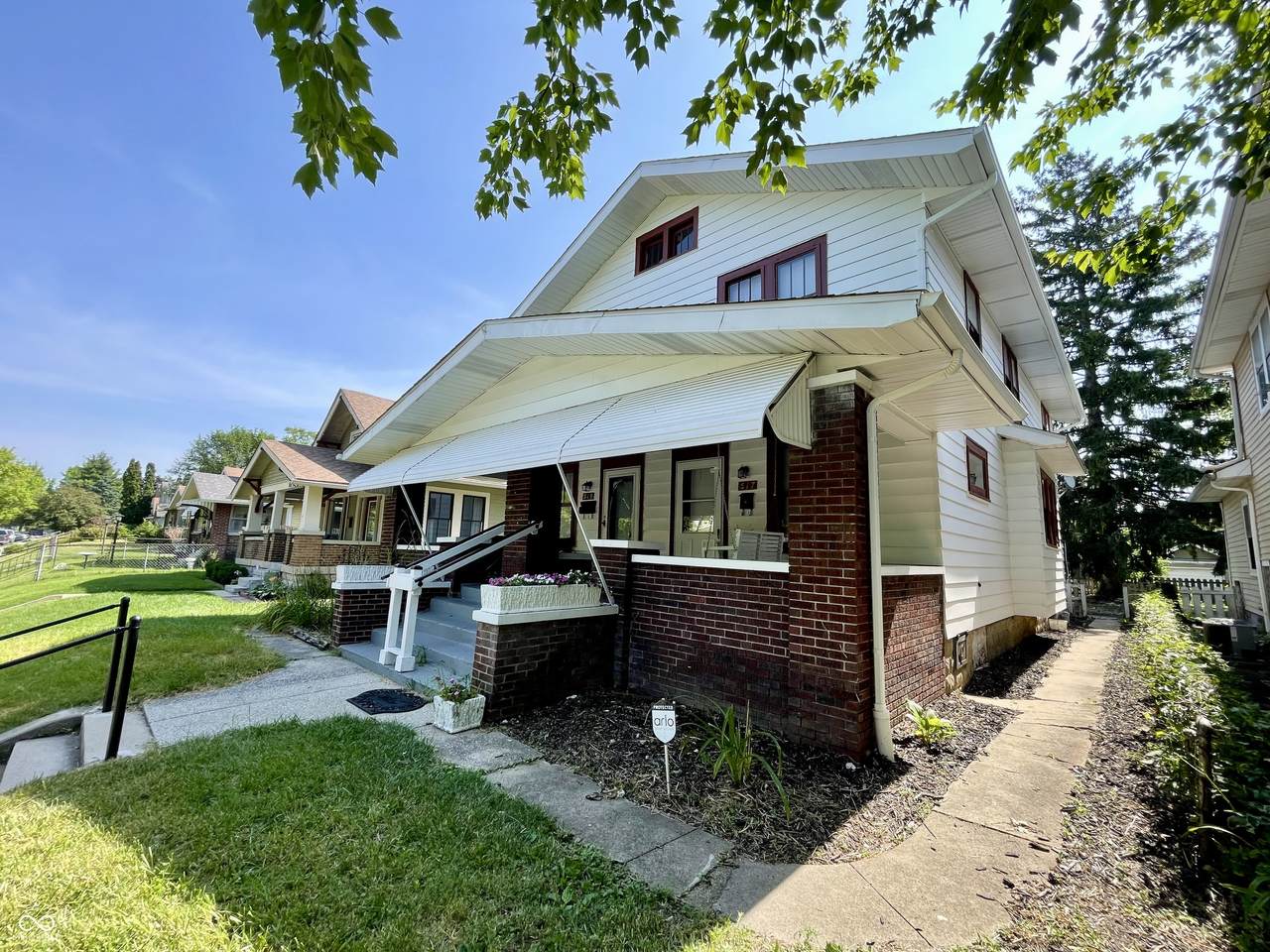 517 Riley Avenue - Photo 1