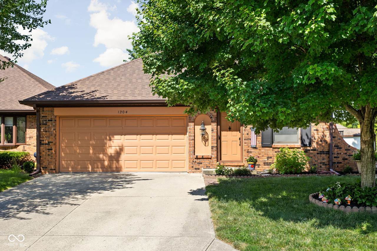 1204 Willow Springs Boulevard - Photo 1