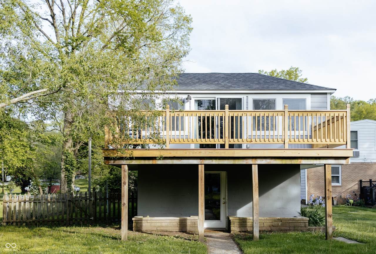 15510 Martha Street - Photo 1