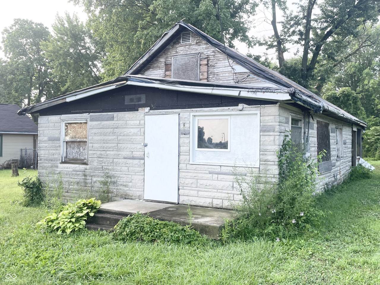 7211 Troy Avenue - Photo 1